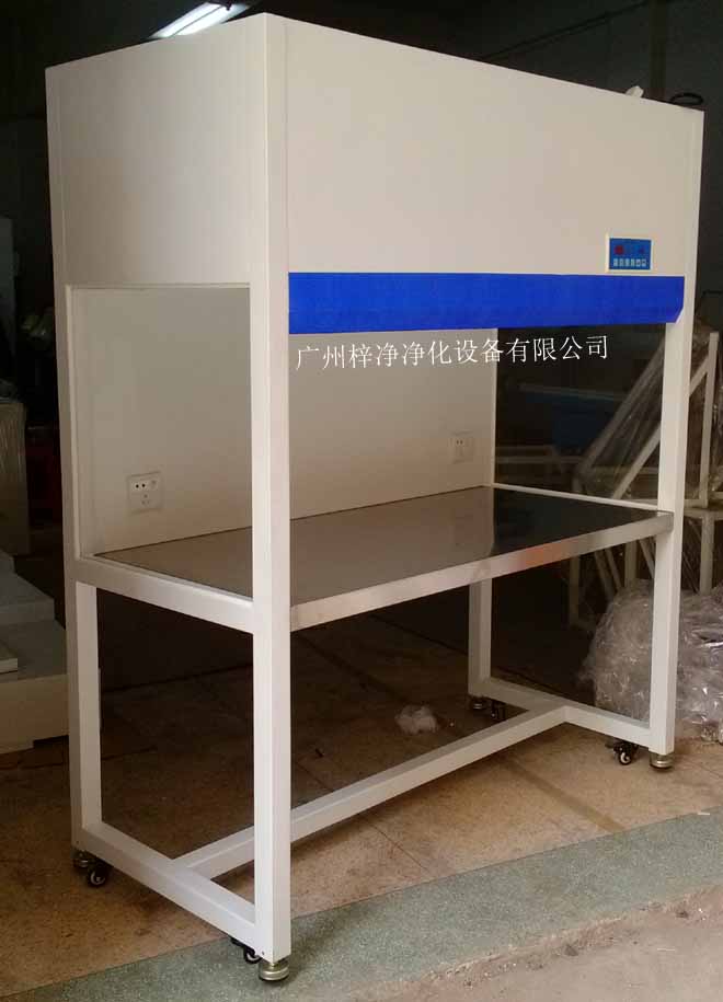 潔凈工作臺,是一種提供局部無塵、無菌工作環(huán)境的空氣凈化設(shè)備。