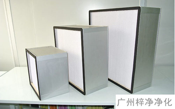 F-S有隔板中效空氣過濾器主要用于制藥、電子、食品廠房中潔凈/空調(diào)/通風(fēng)系統(tǒng)的中級(jí)過濾。